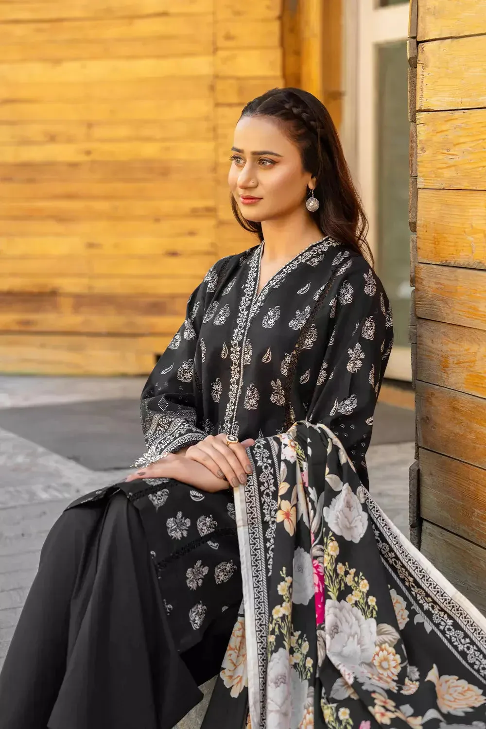 3PC Printed Unstitched Lawn Suit KLA-2798
