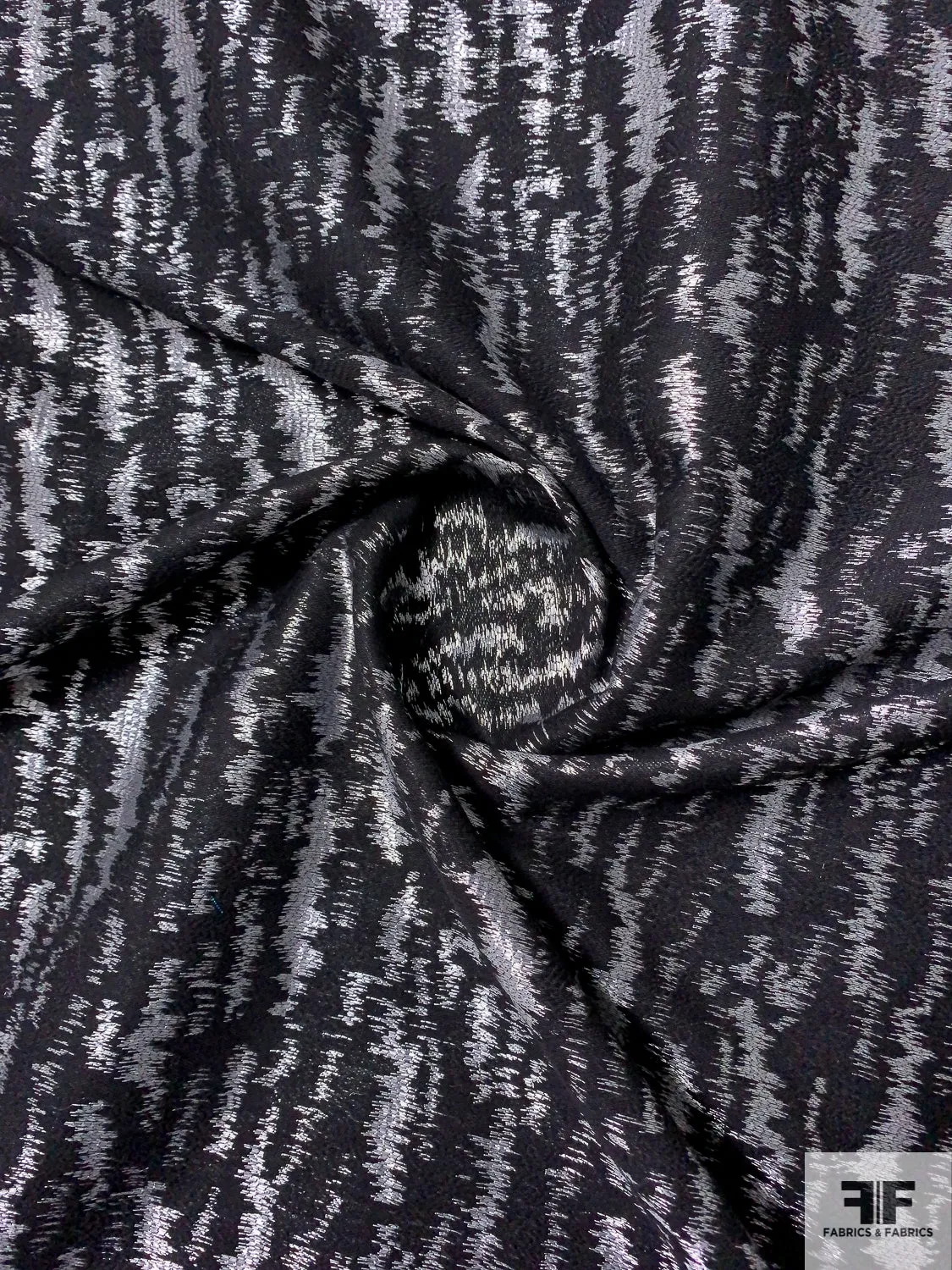 Abstract Metallic Brocade - Black / Silvery-Lilac