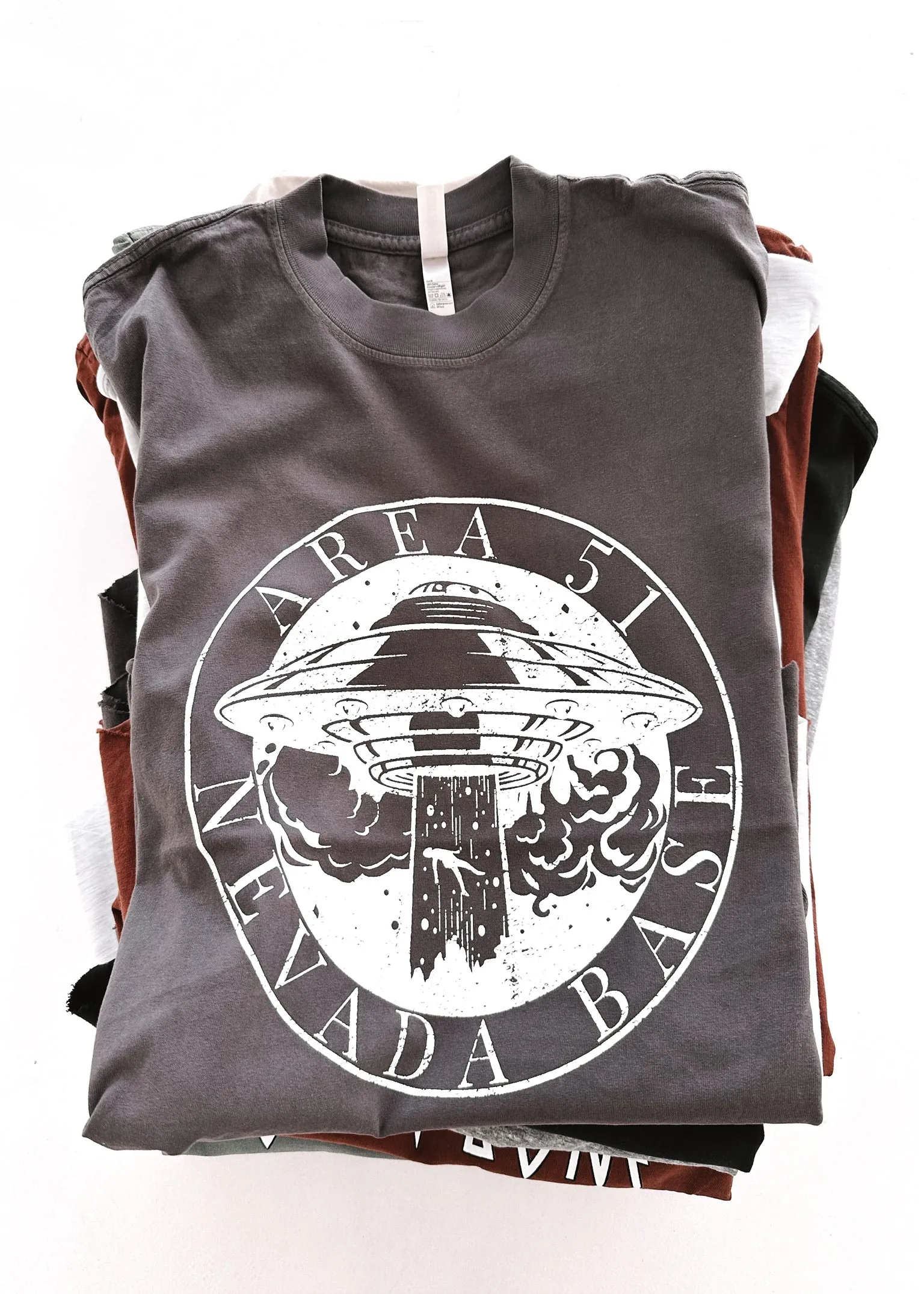 AREA 51 SIDE SLIT TEE