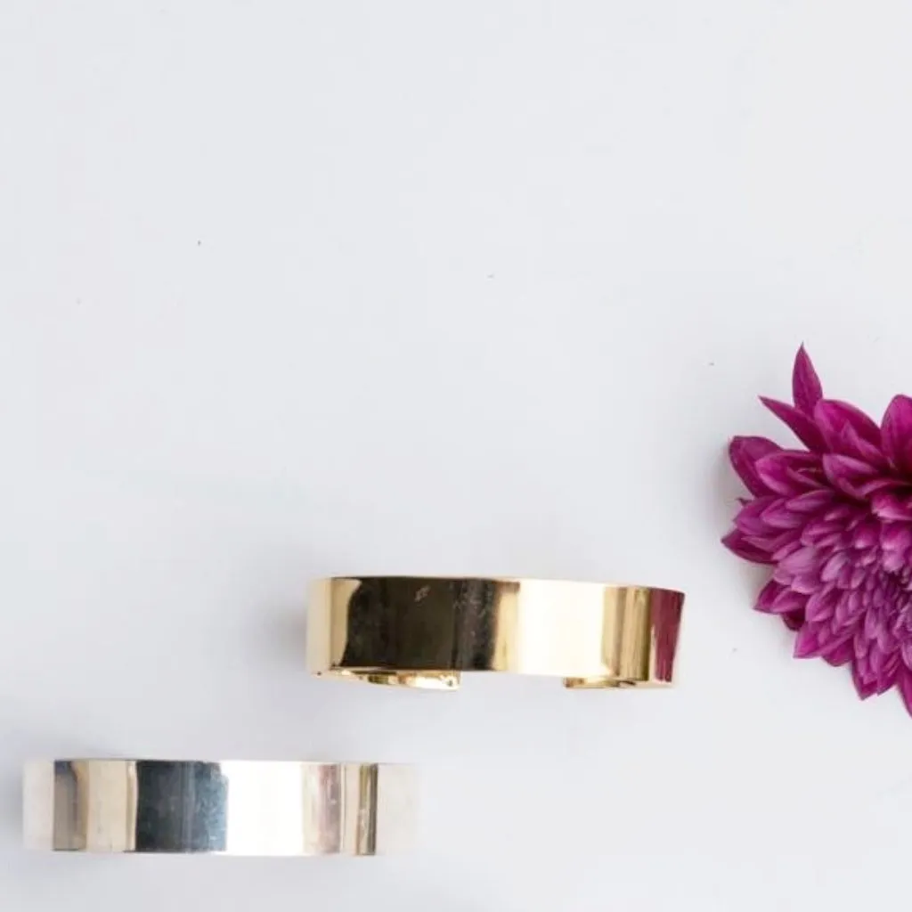 Arm Bend Modern Bangle